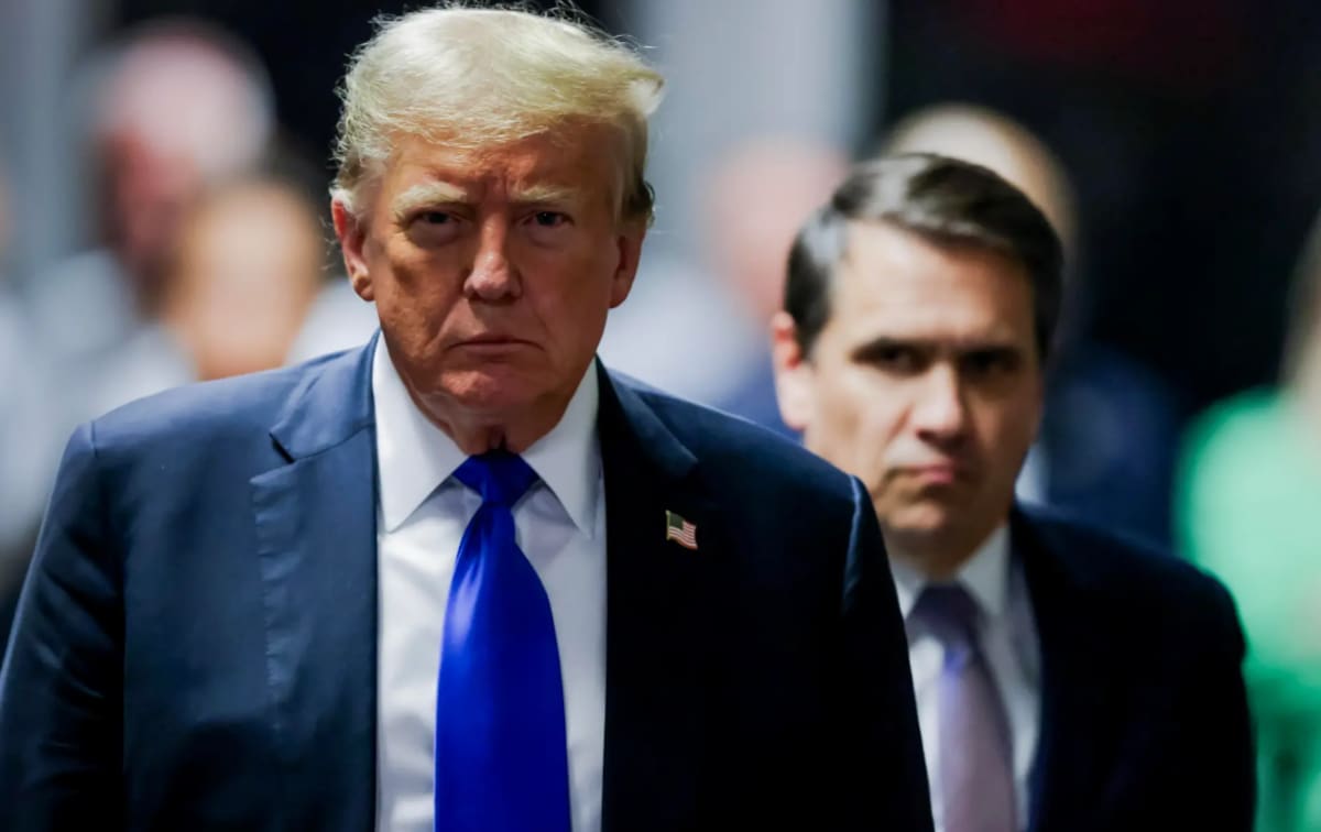 Donald Trump saliendo del juzgado. / EFE-EPA-Justin Lane