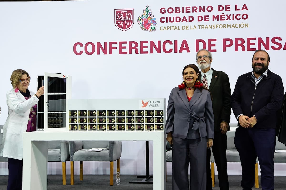 Gabinetes para guardar celulares durante las clases, es una de las propuestas del gobierno de Clara Brugada que serán presentadas ante la SEP para el nuevo ciclo escolar en CDMX