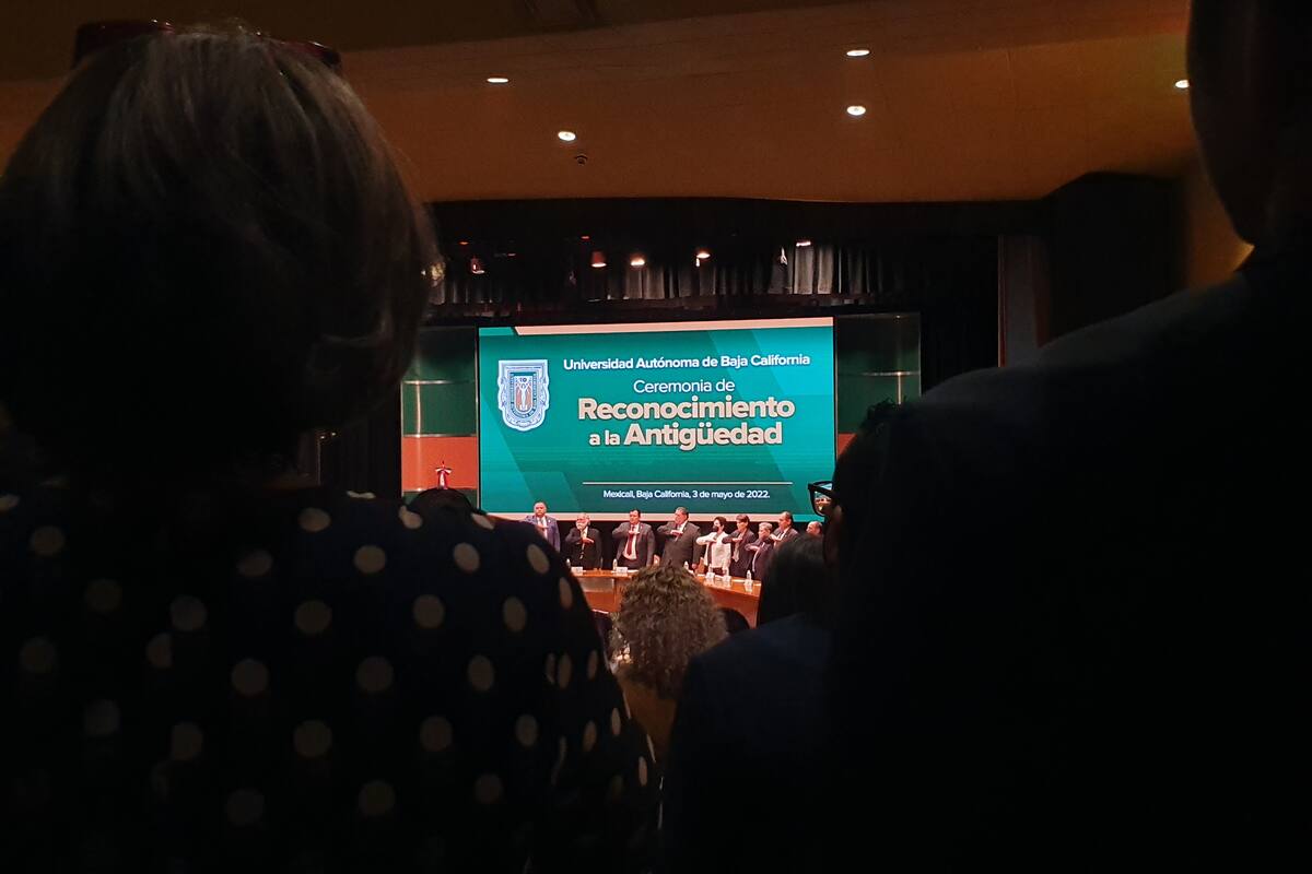 UABC: Reconoce a 258 académicos por antigüedad