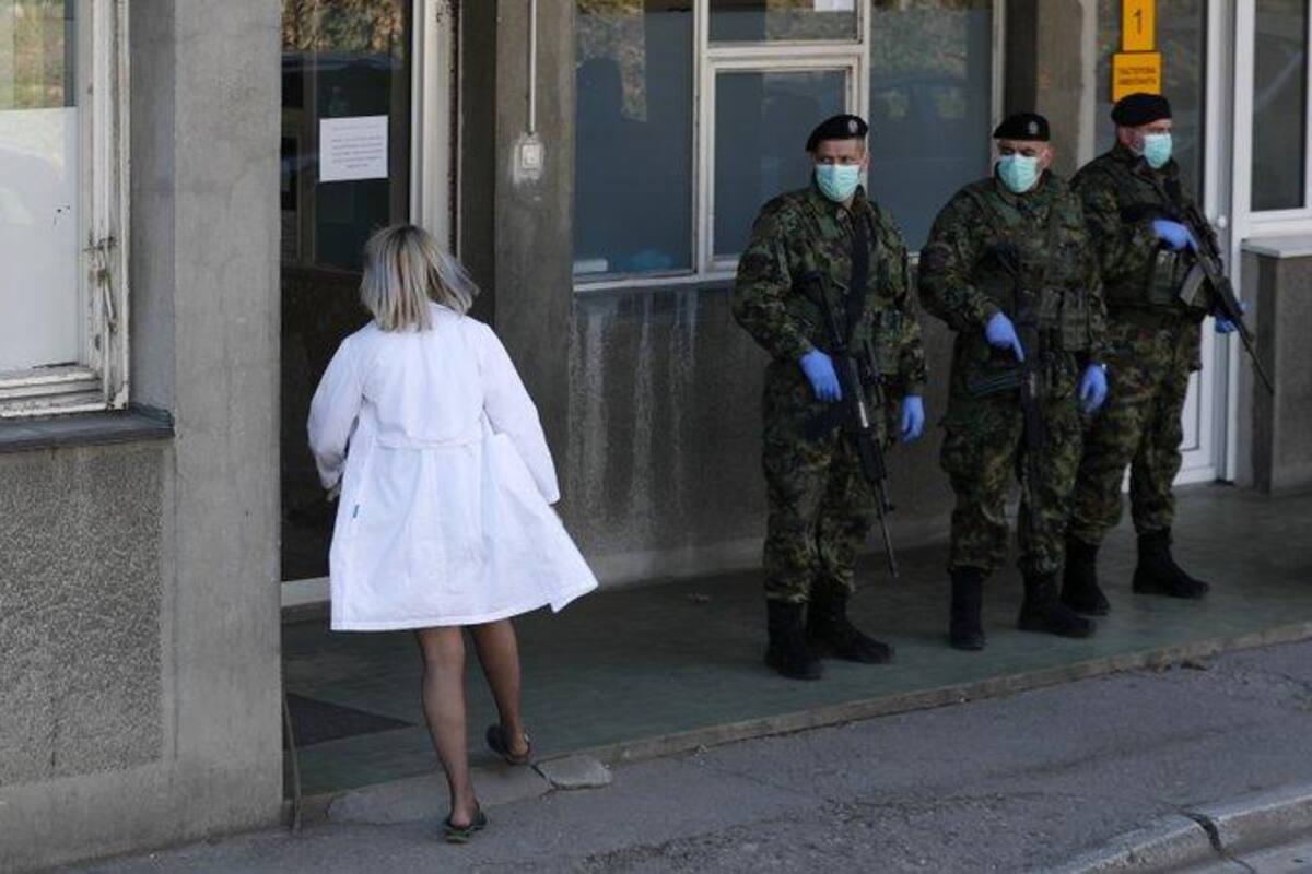 Hospital en Serbia que aloja a pacientes de coronavirus parece edificio abandonado, pero no es