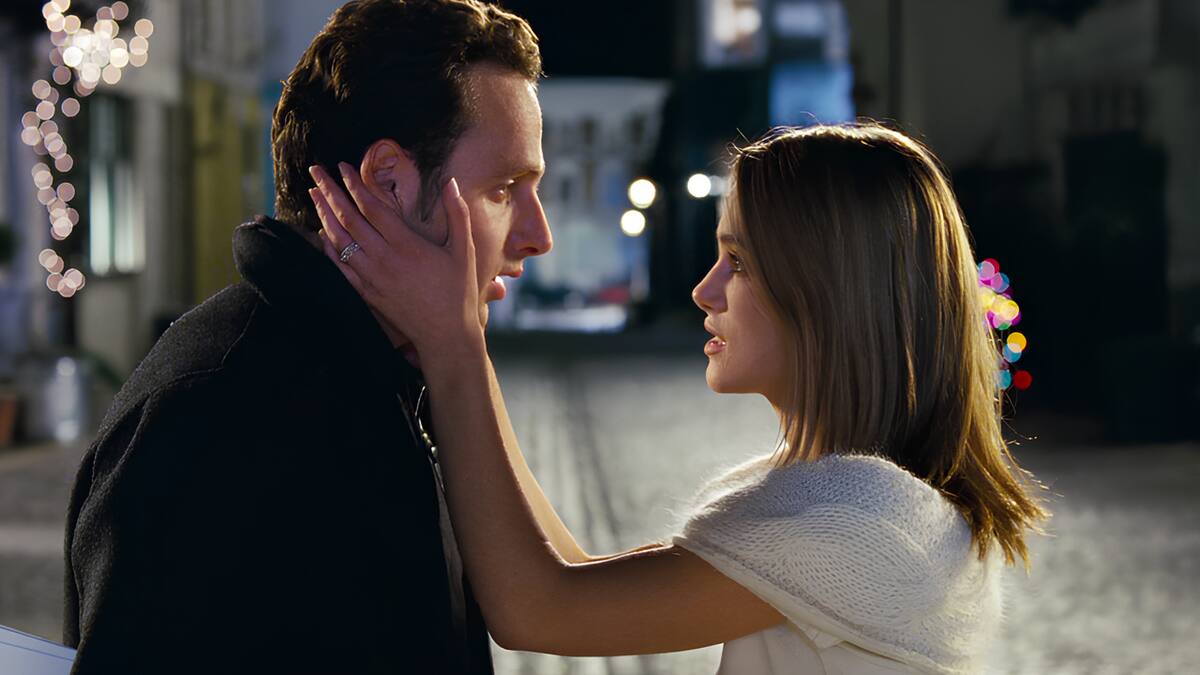 “Realmente amor”: Una comedia romántica que entrelaza historias conmovedoras durante la época navideña.