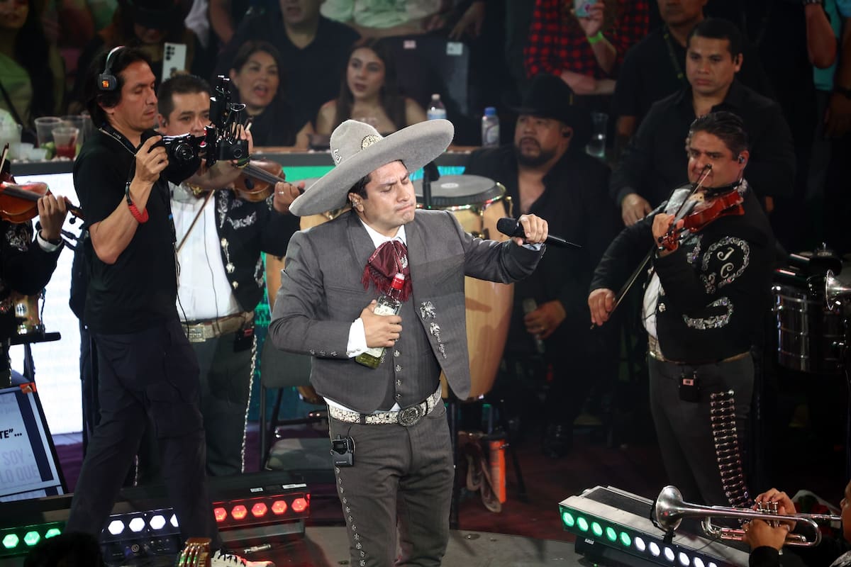 Julión Álvarez registró dos presentaciones con lleno total en el palenque de la Expogan Sonora 2026, consolidando su éxito ante el público de Hermosillo.