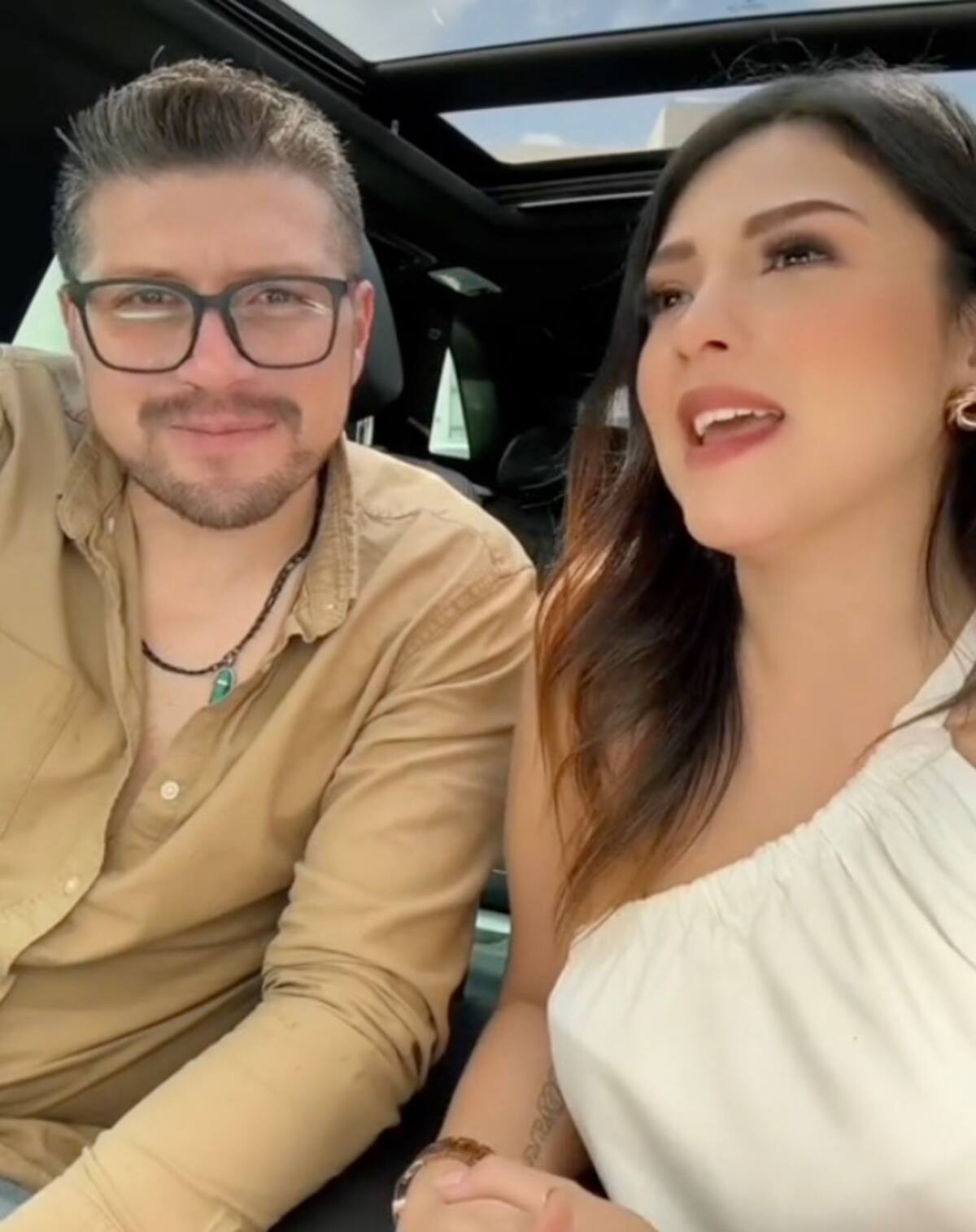 Luis Cortés y Sharon Vivian.