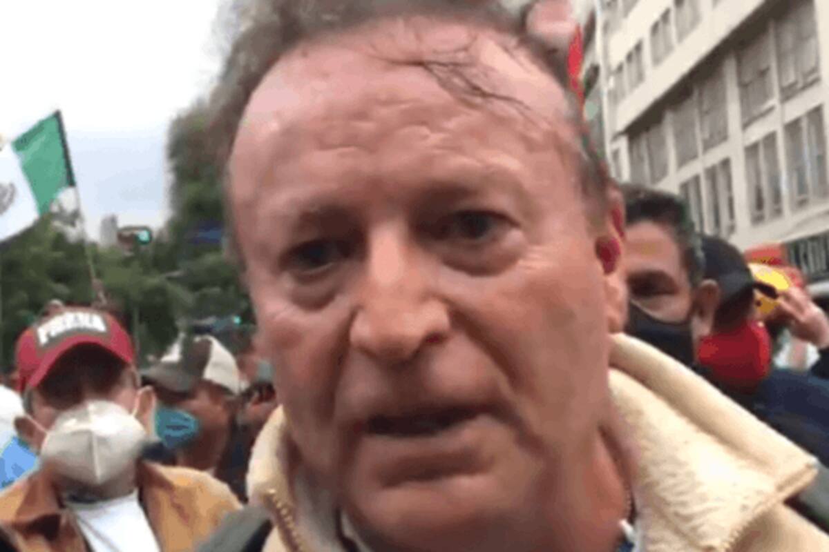 Gilberto Lozano, líder de Frenaaa, abandona plantón contra AMLO sobre la avenida Juárez