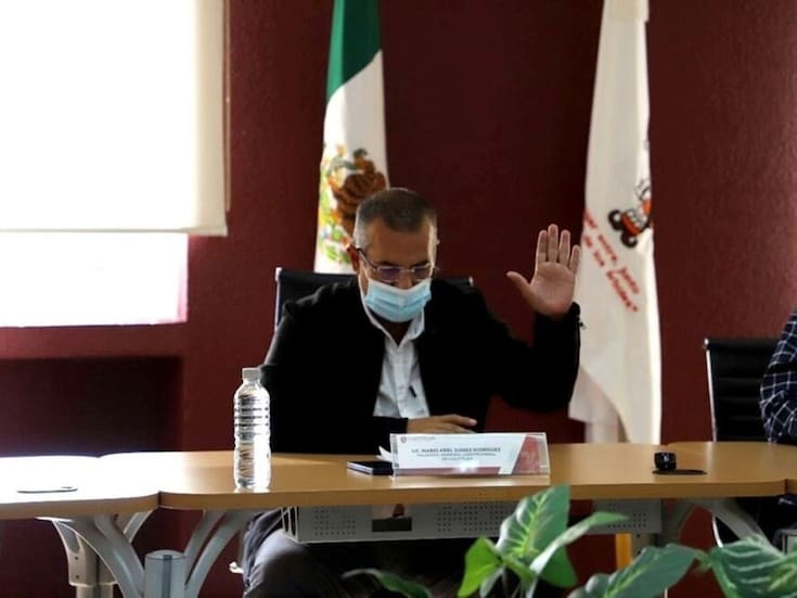 Renuncia funcionario del Edomex tras protagonizar zafarrancho en plaza comercial junto a diputado del PT