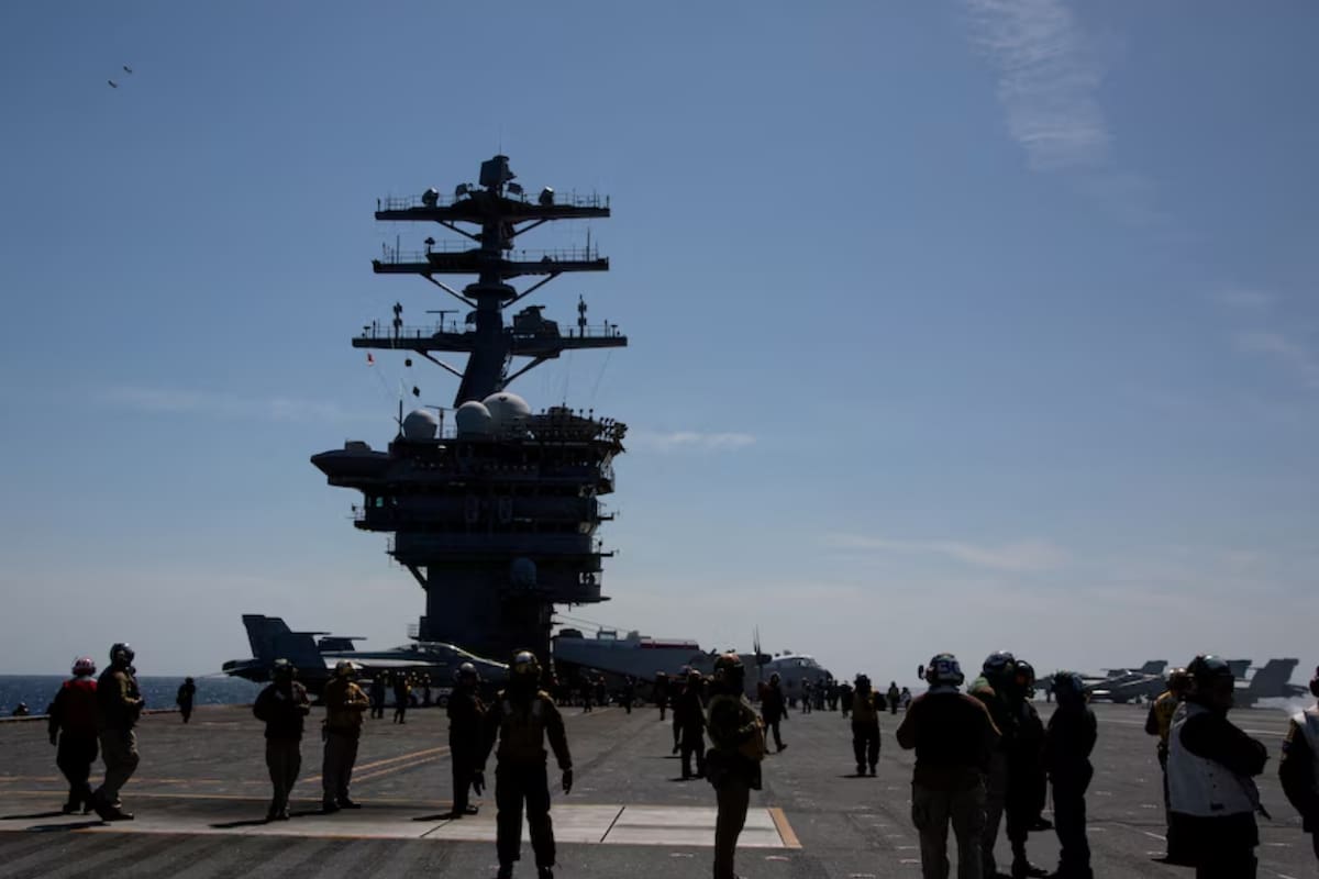 El portaaviones USS Nimitz inicia su último despliegue hacia Sudamérica y podría repetir el ejercicio combinado Gringo – Gaucho junto a la Armada Argentina en maniobras aeronavales históricas en el Atlántico Sur