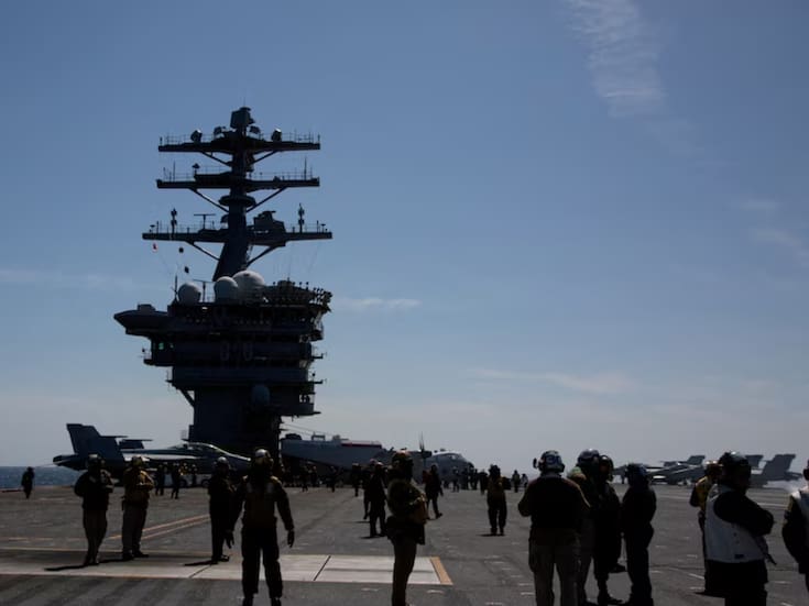 El portaaviones USS Nimitz inicia su último despliegue hacia Sudamérica y podría repetir el ejercicio combinado Gringo – Gaucho junto a la Armada Argentina en maniobras aeronavales históricas en el Atlántico Sur