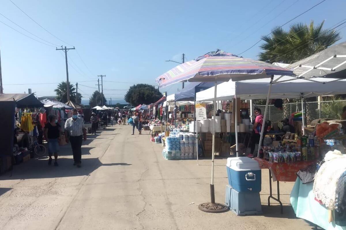 Regulariza Gobierno de Ensenada a más de 2 mil 500 comerciantes fijos y semifijos