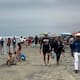 Más de 5 mil personas abarrotan las playas de Rosarito para escapar del intenso calor