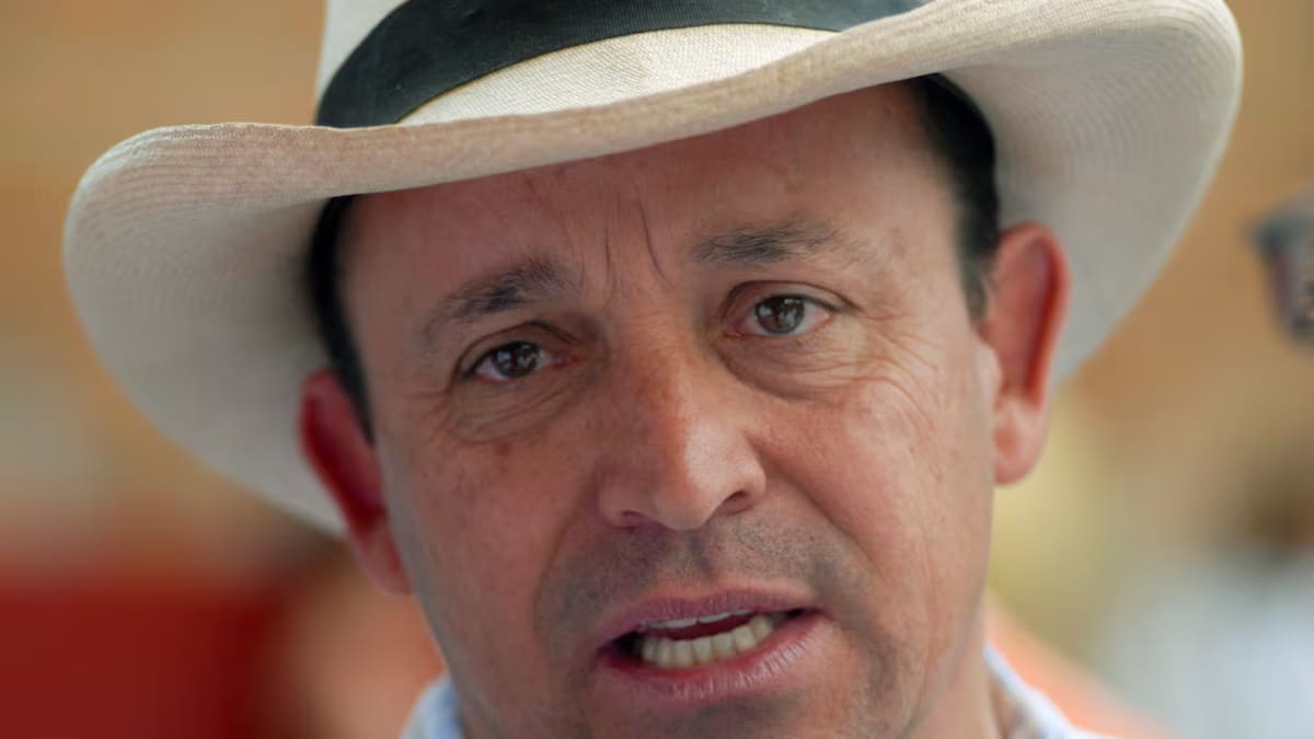 Corte de Colombia confirma sentencia de 28 años contra Santiago Uribe, hermano del expresidente Álvaro Uribe Vélez, por homicidio y vínculos con un grupo paramilitar