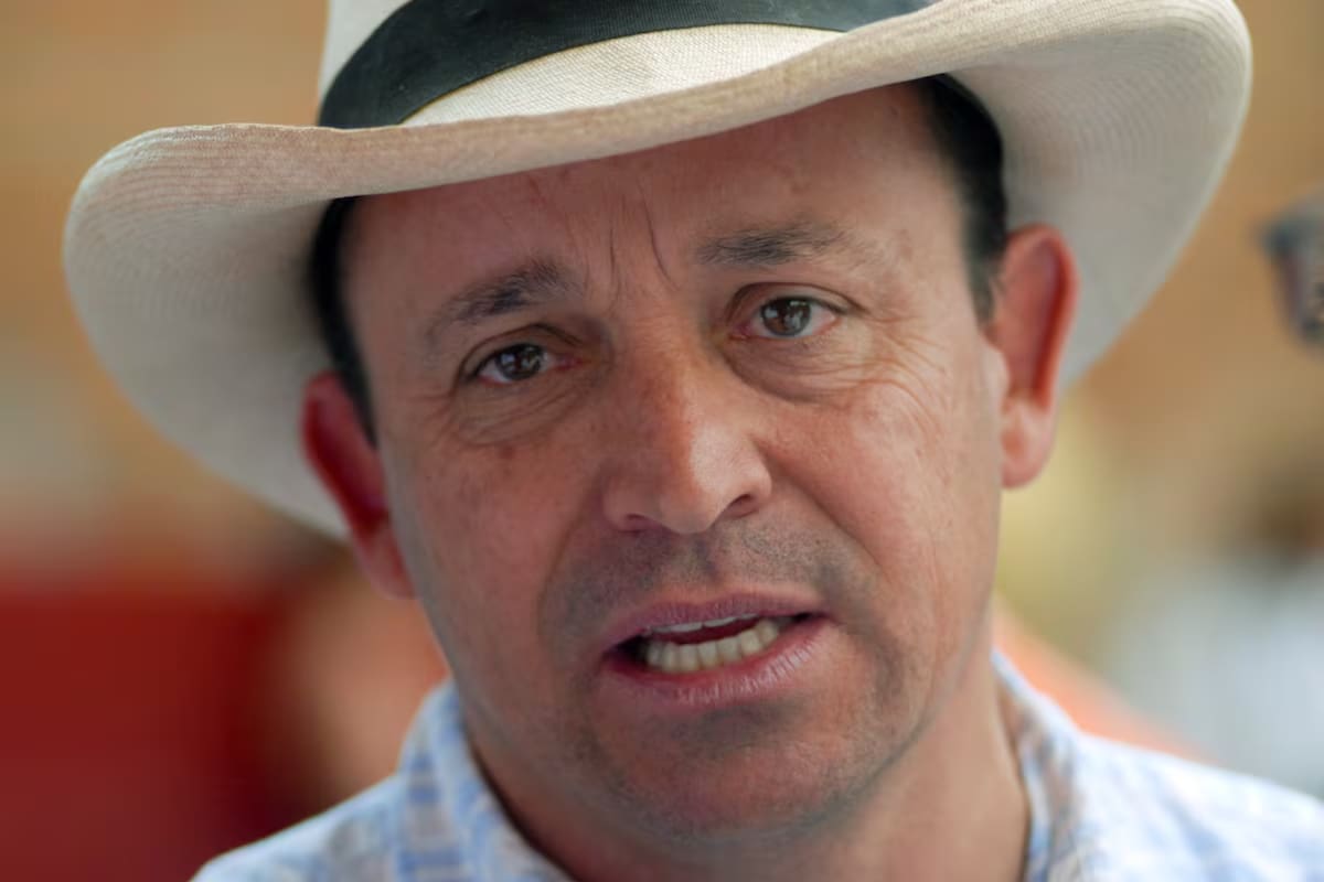 Corte de Colombia confirma sentencia de 28 años contra Santiago Uribe, hermano del expresidente Álvaro Uribe Vélez, por homicidio y vínculos con un grupo paramilitar