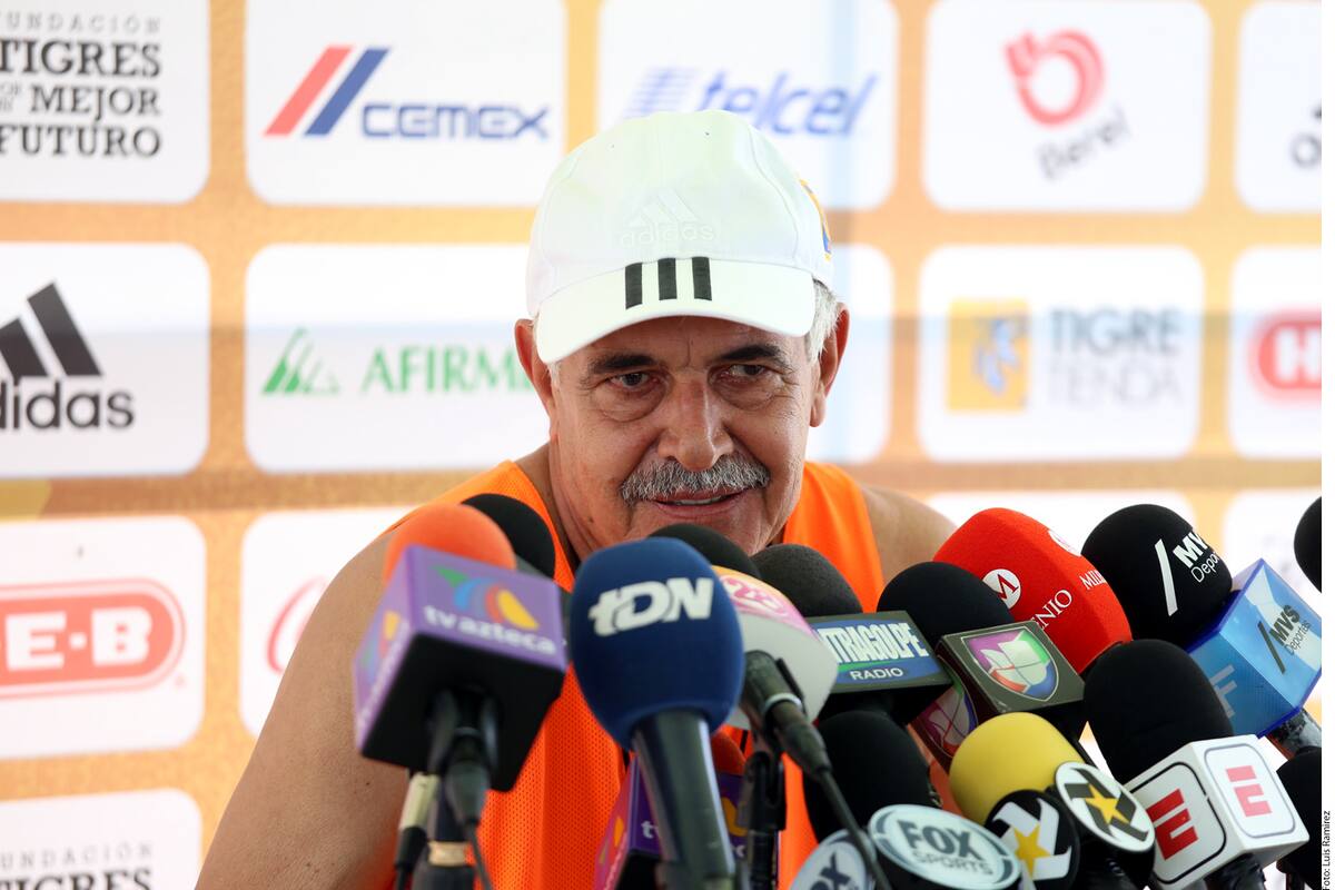 'Tuca' Ferretti repetirá alineación para la final de vuelta