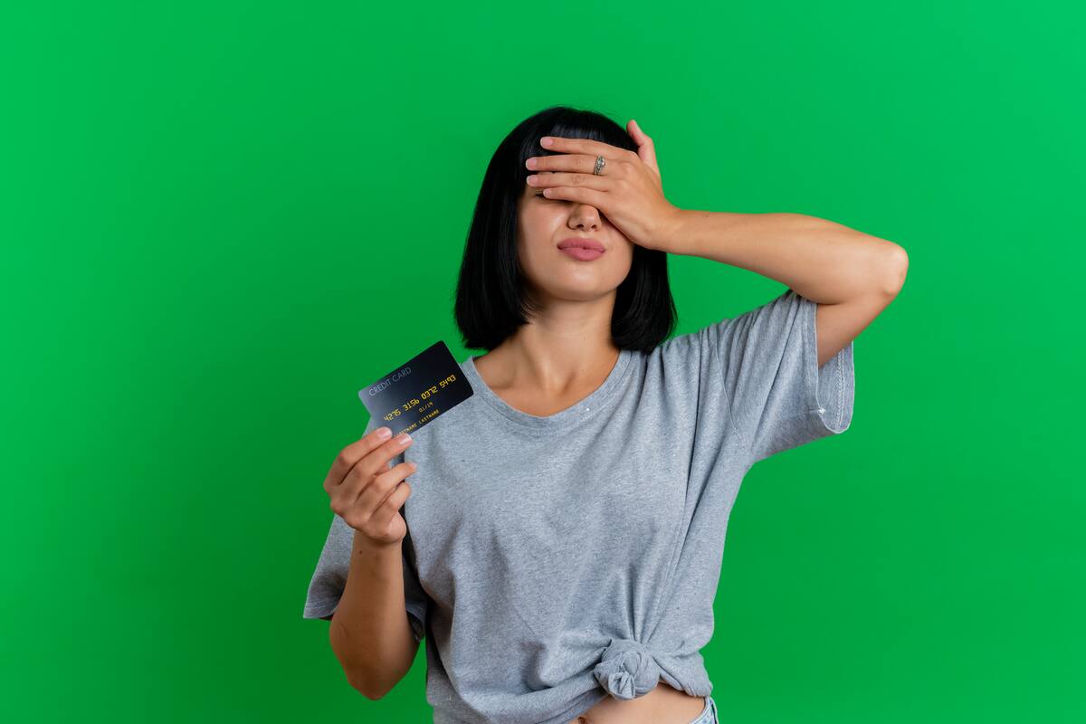 ¿De qué se trata el sobreendeudamiento de una tarjeta de crédito y cómo se puede evitar?