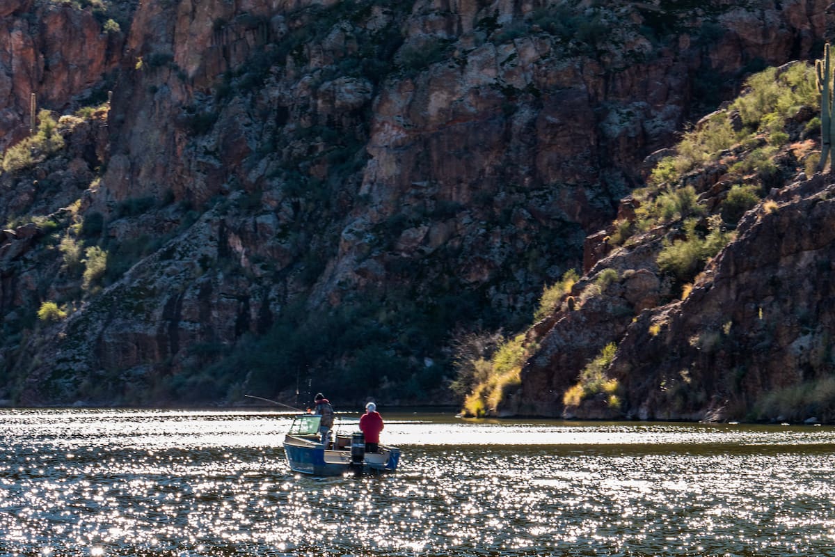 Pesca comunitaria en Arizona: lagos donde practicar pesca recreativa en el estado del Gran Cañón