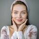 Cómo lograr un efecto lifting en segundos con cinta facial invisible