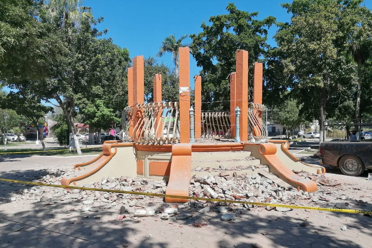Navojoa: Derrumban techo de kiosko histórico; INAH da seguimiento