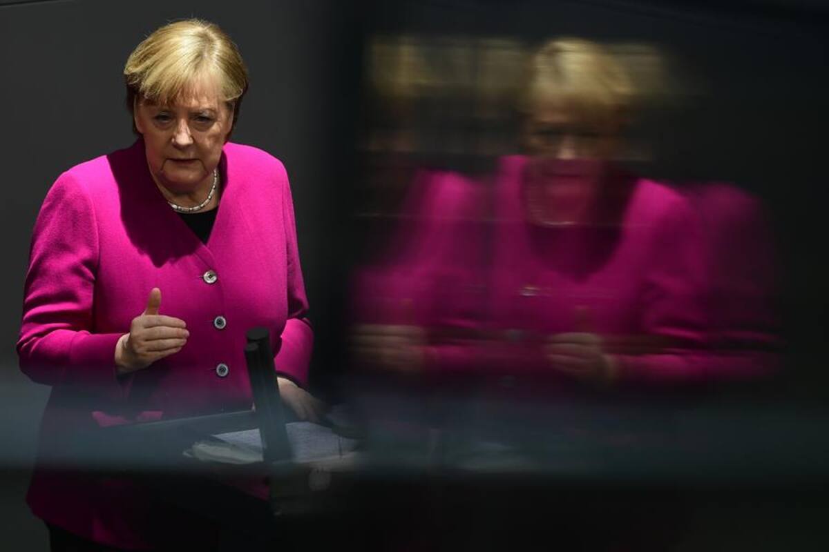 Angela Merkel justifica suspensión de aplicación de vacuna de AstraZeneca en menores de 60 años