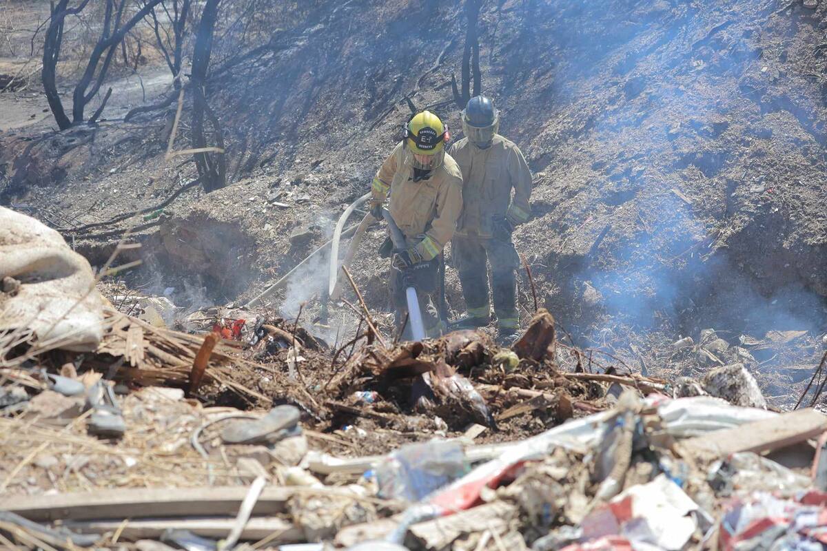 Incendios de basura se extienden por bulevar Paseo Río Sonora