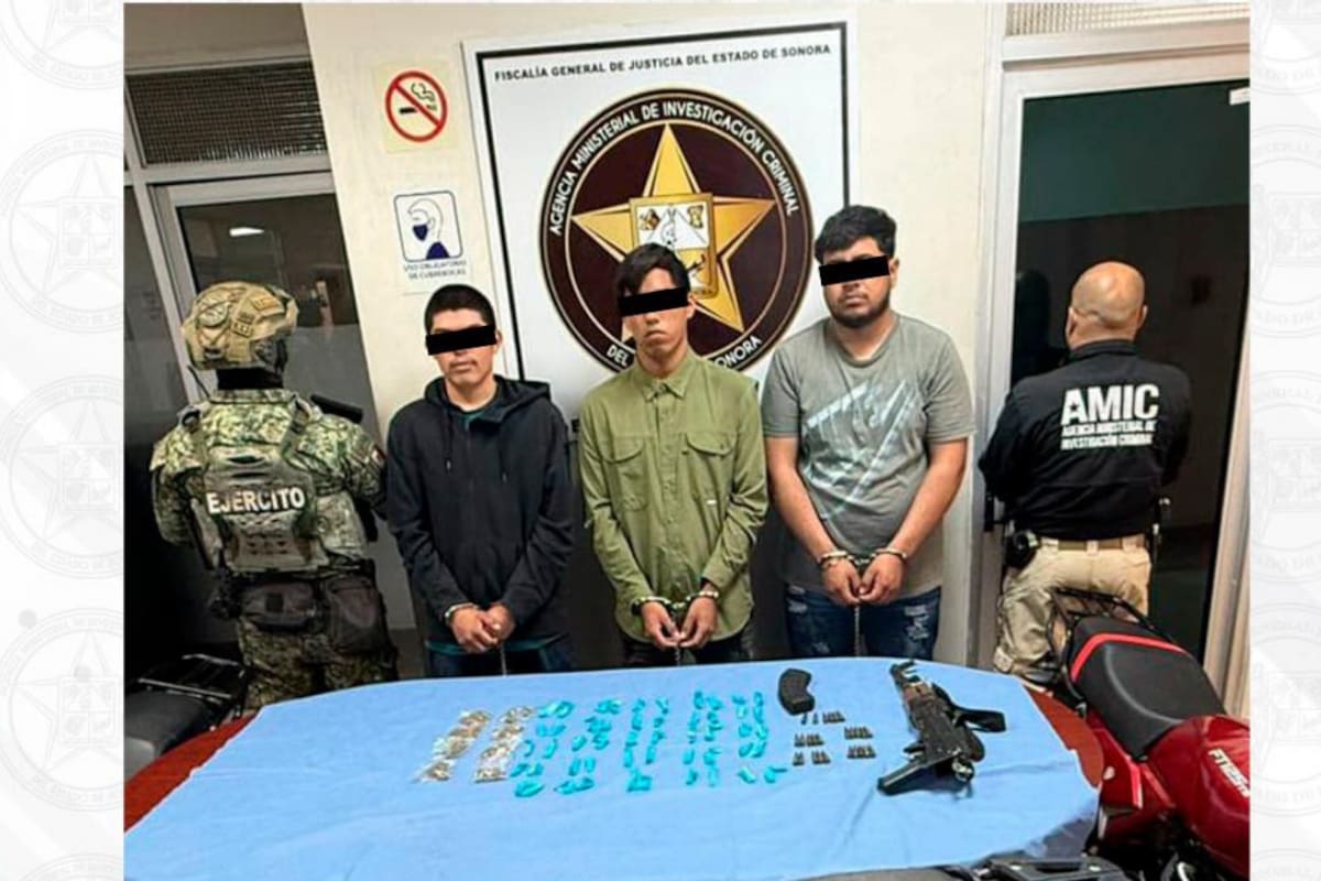 Aseguran fusil AK-47, drogas y vehículos robados en operativo en Cócorit; hay tres detenidos