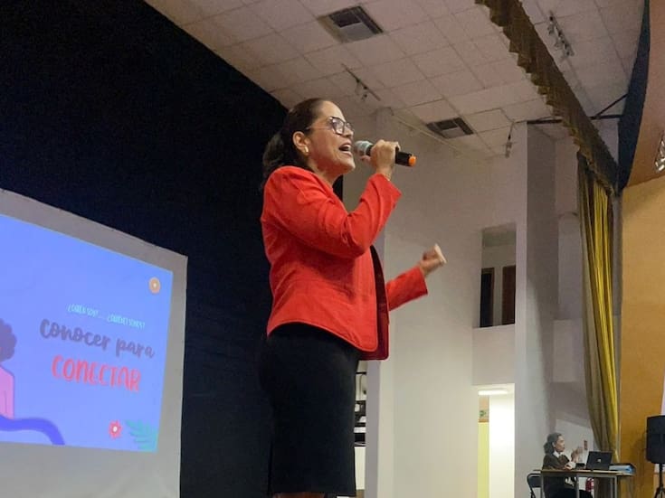 Concientizan a estudiantes de secundaria sobre la violencia