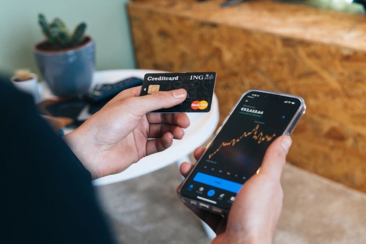 Ingeniería social y phishing: los peligros que acechan tus cuentas bancarias móviles