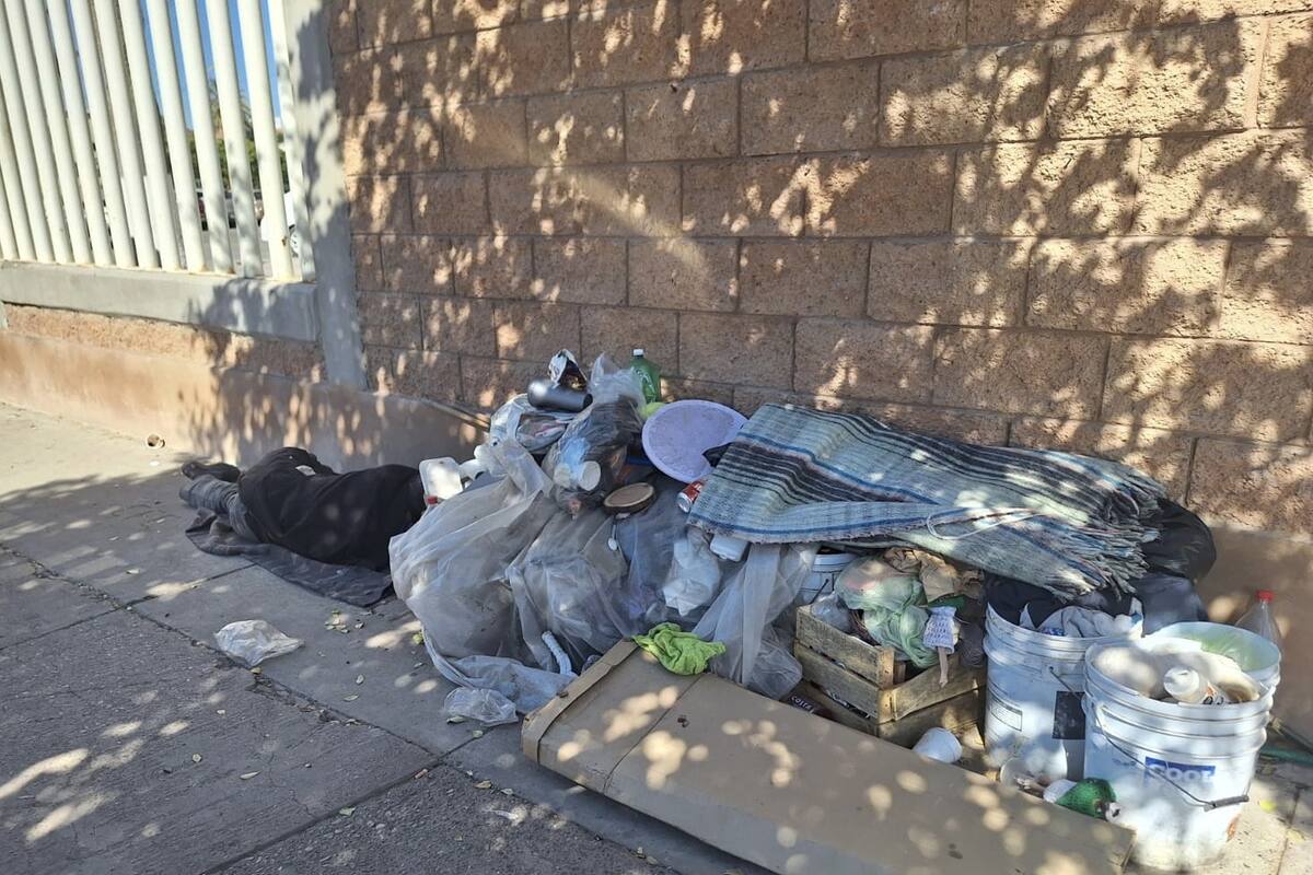 Viven 70 personas en plazas y centro de Ciudad Obregón: DIF
