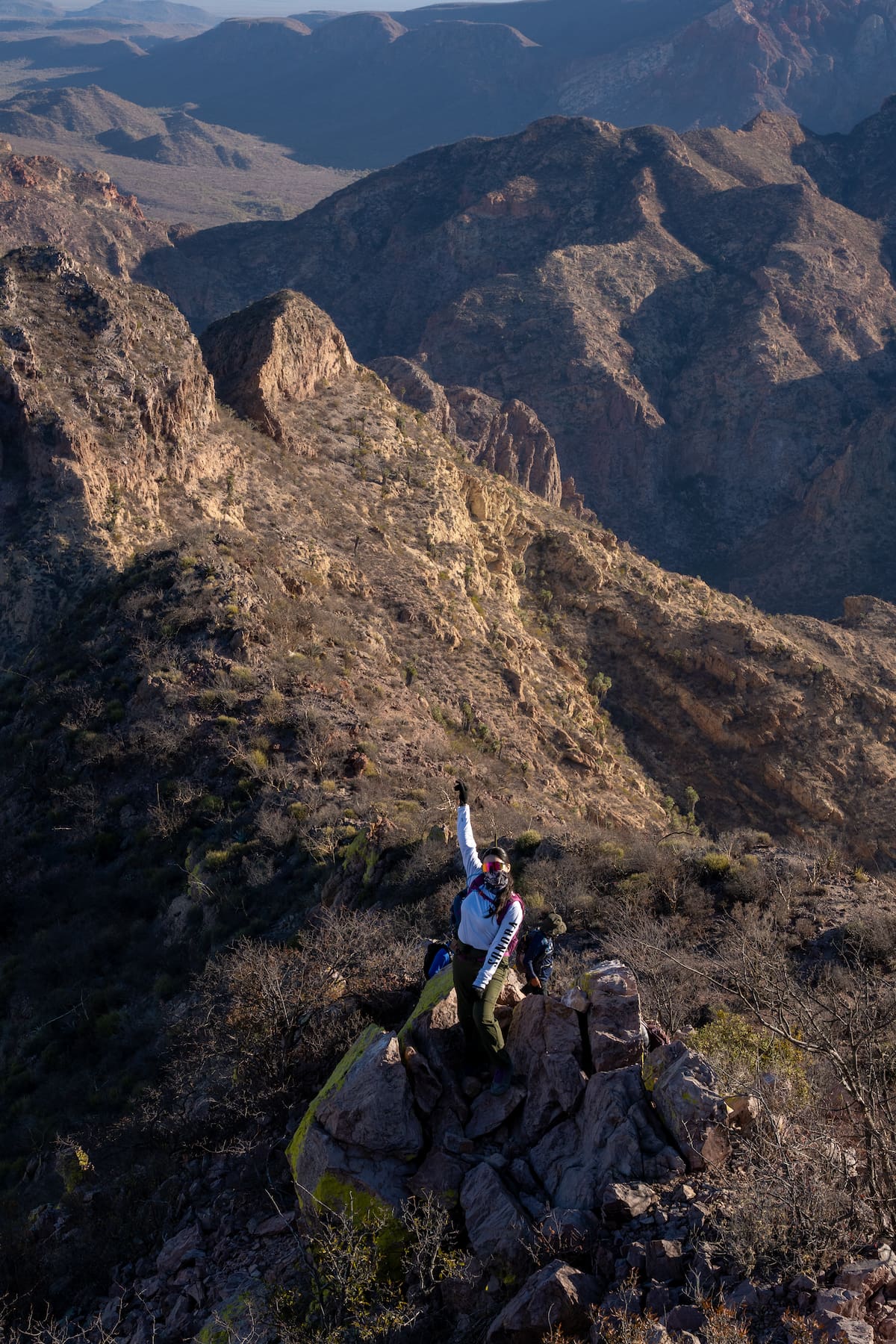 Integrantes de la comunidad Puro Camping en descenso de “Pico Alto”, en San Carlos. FOTO: JEHERNÁNDEZ