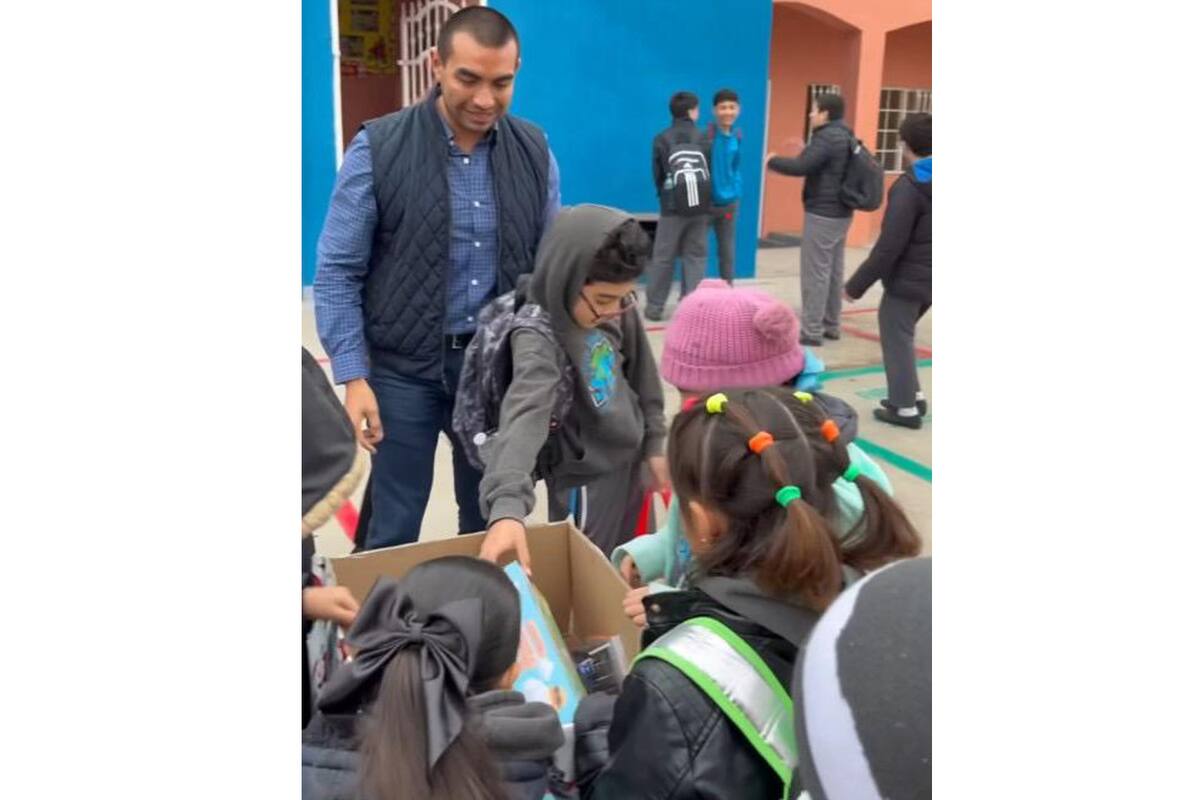 Invita regidor a donar juguetes