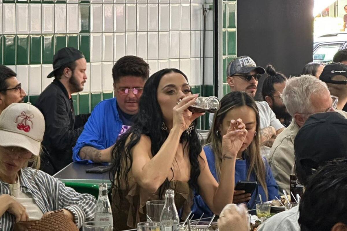 Katy Perry es captada en una taquería de Ciudad de México