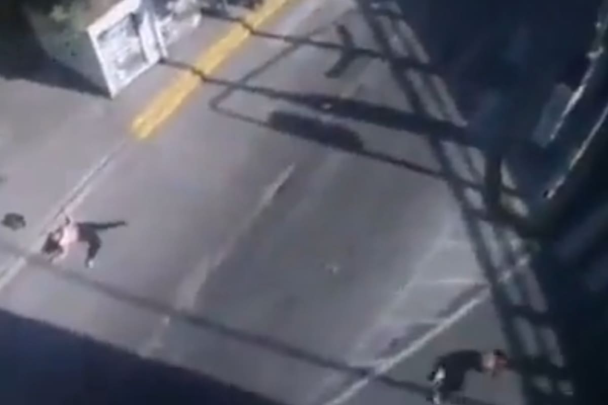 VIDEO: Mueren mujeres motociclistas al caer de puente en Nezahualcóyotl