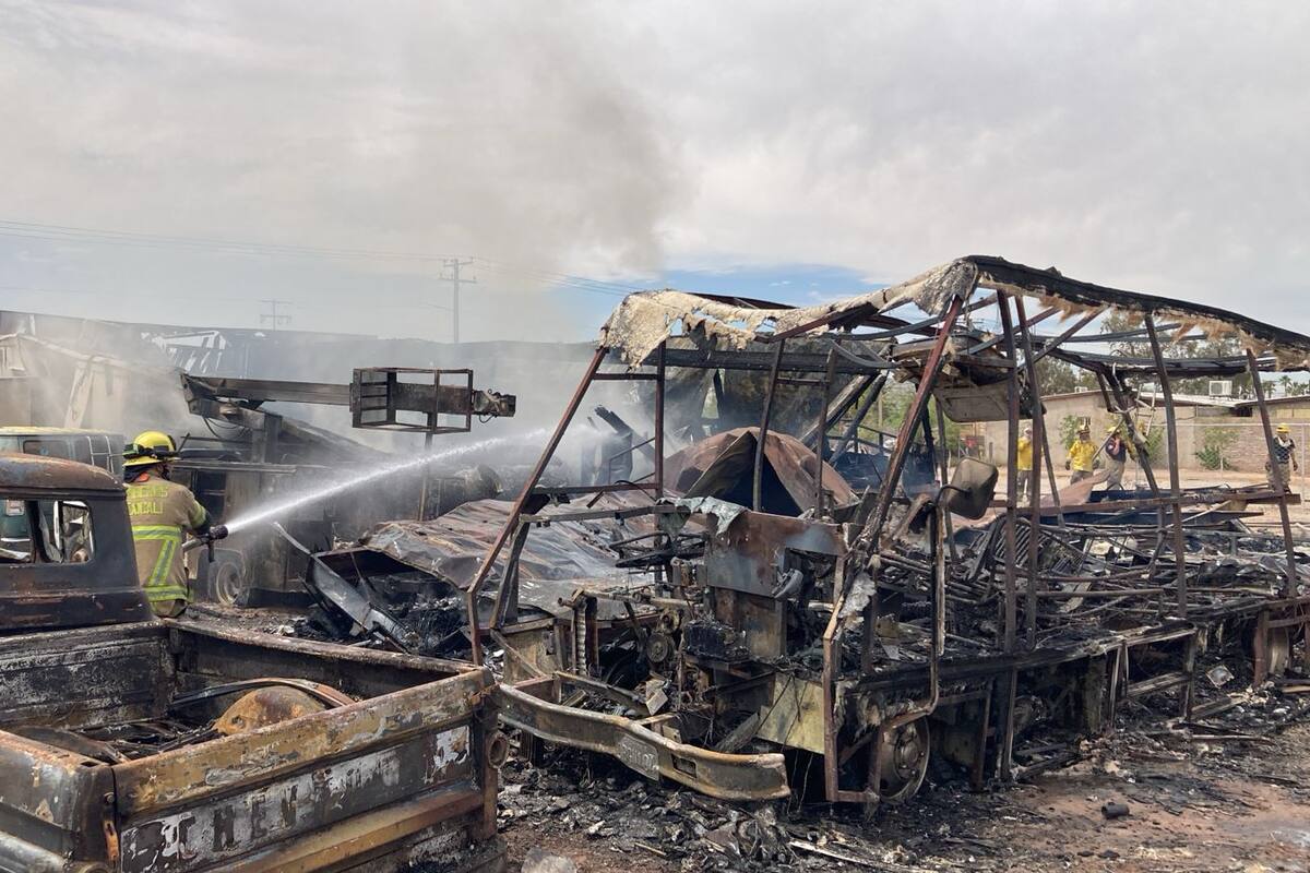 Incendio daña casa móvil en Virreyes