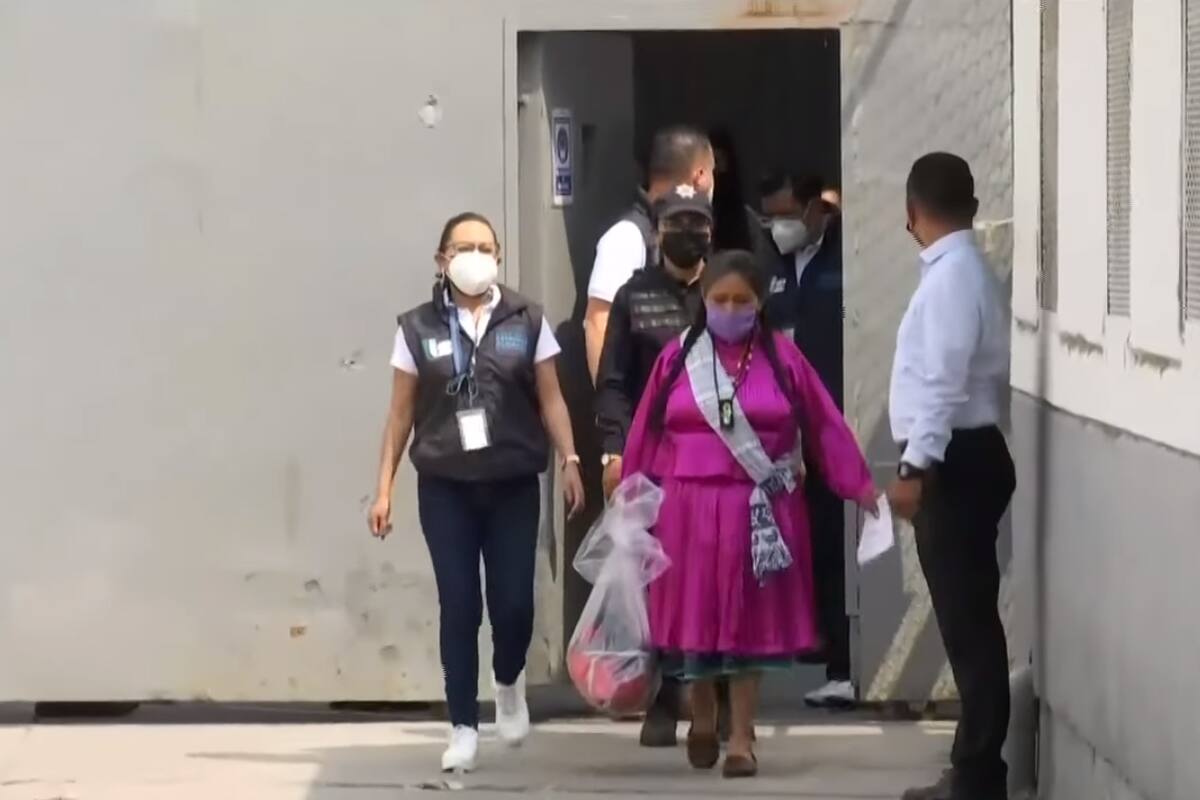 Liberan a mujer indígena que pasó 16 años en prisión por presuntamente asesinar a su nieta
