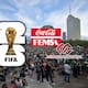 El Mundial 2026 eleva el consumo de bebidas y botanas, pero las acciones de Coca-Cola FEMSA caen en México