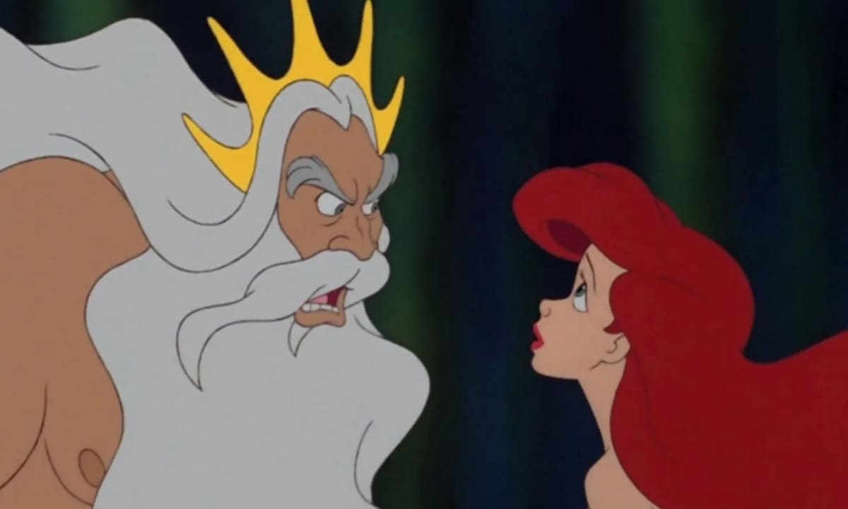 El rey Tritón intenta controlar a Ariel con miedo y destrucción, ignorando sus sueños. / Foto: Especial