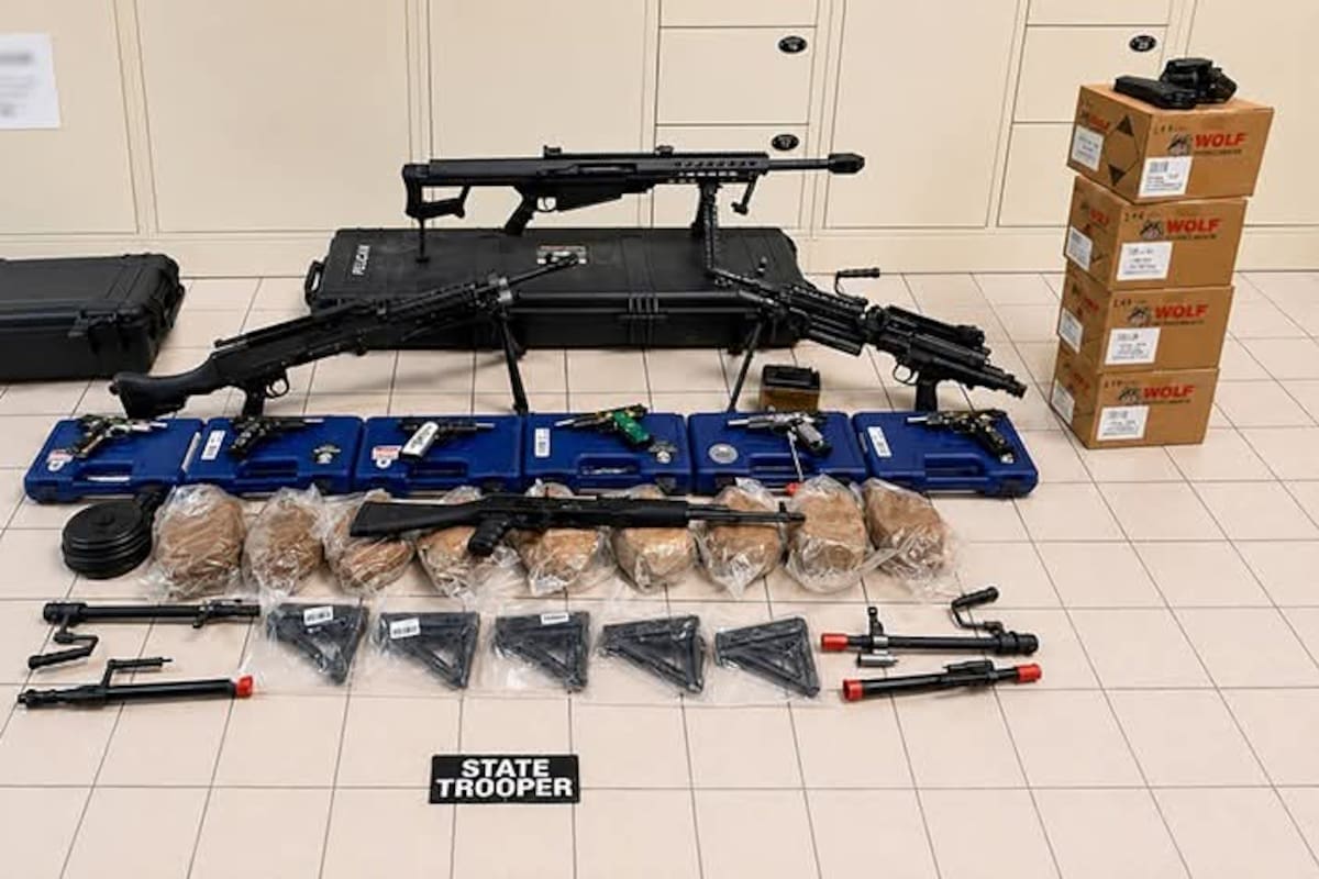 Interceptan arsenal rumbo a México; aseguran ametralladoras y 5 mil cartuchos en Arizona