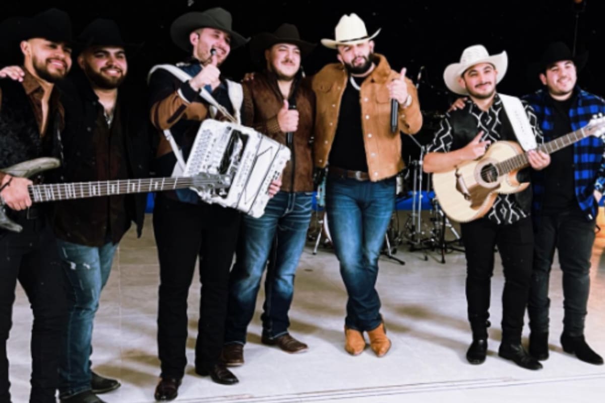 Carin León estrena canción "Que vuelvas" a dueto con Grupo Frontera