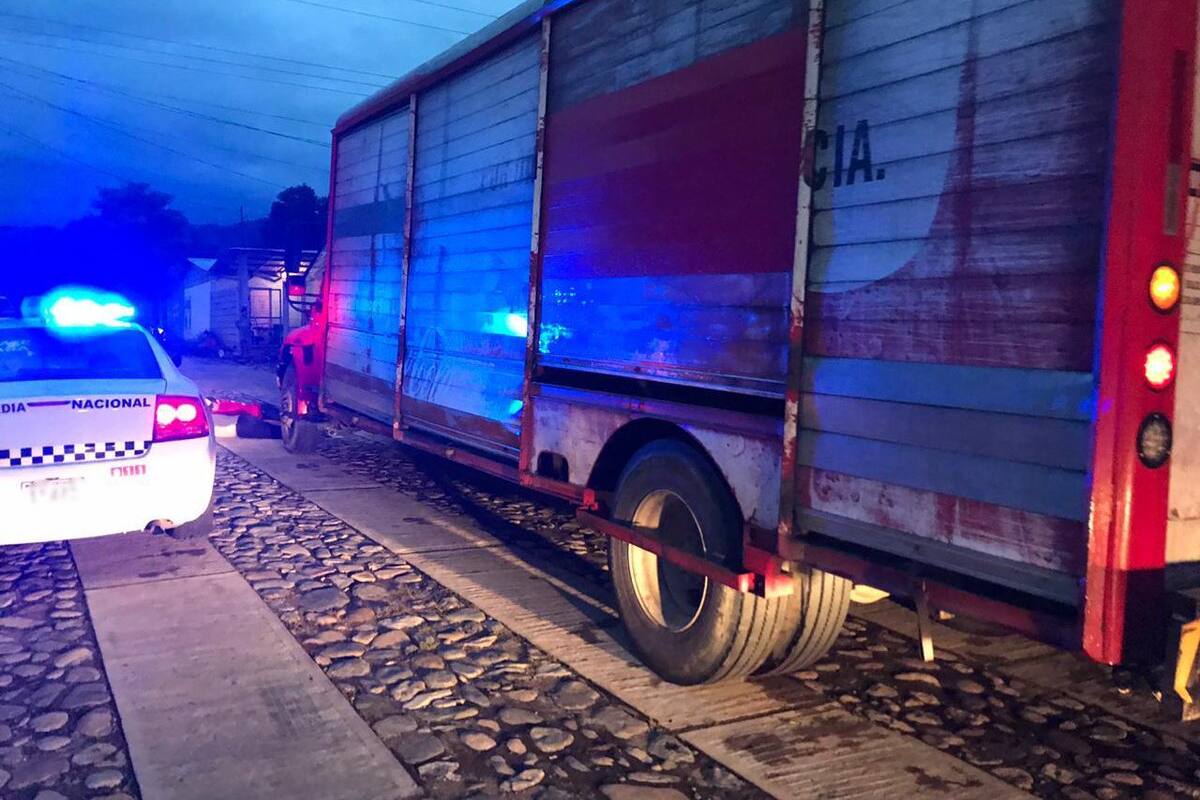 Secuestran camión de empresa refresquera con todo y trabajadores en Chiapas