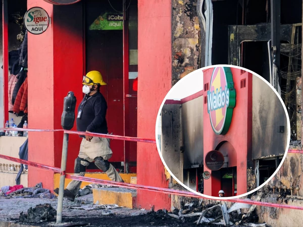 Llega personal de la FGJES a Waldo's paraa realizar peritaje. Crédito: Julián Ortega (GH)