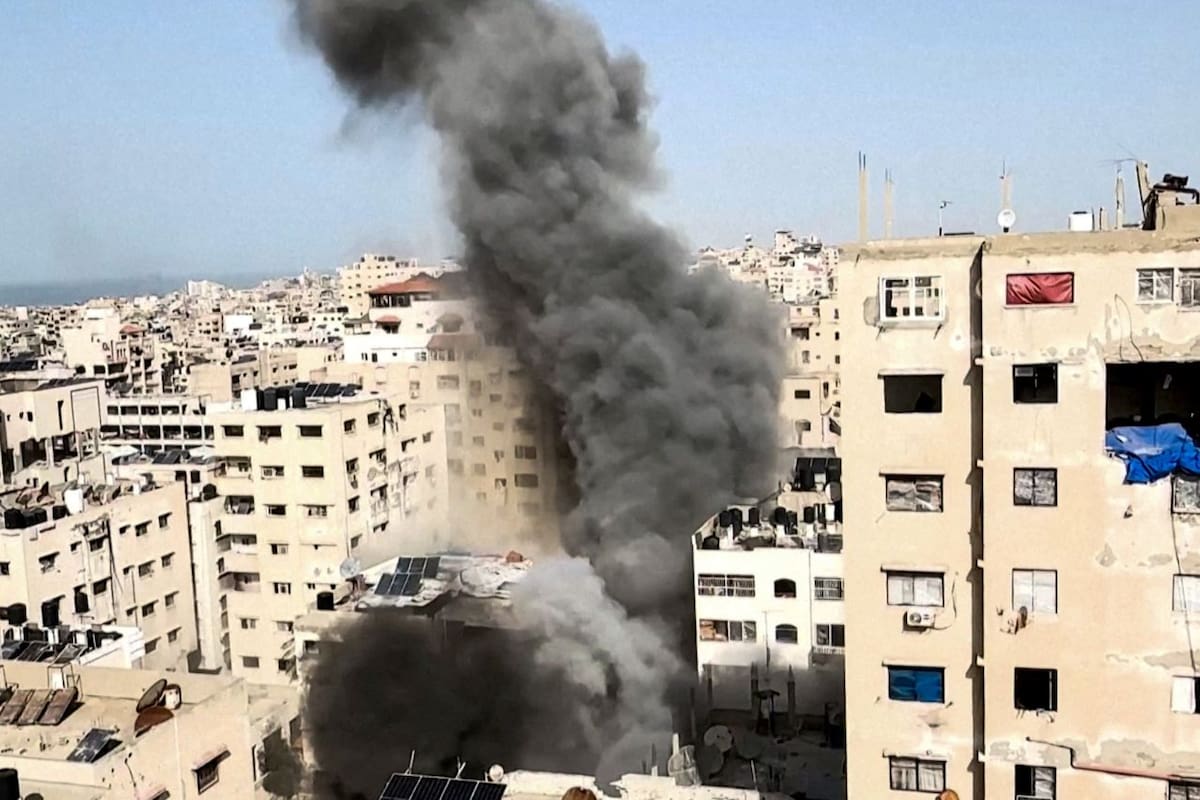 La frágil tregua en Gaza se resquebraja: Nuevos bombardeos dejan decenas de muertos y se suspenden evacuaciones médicas