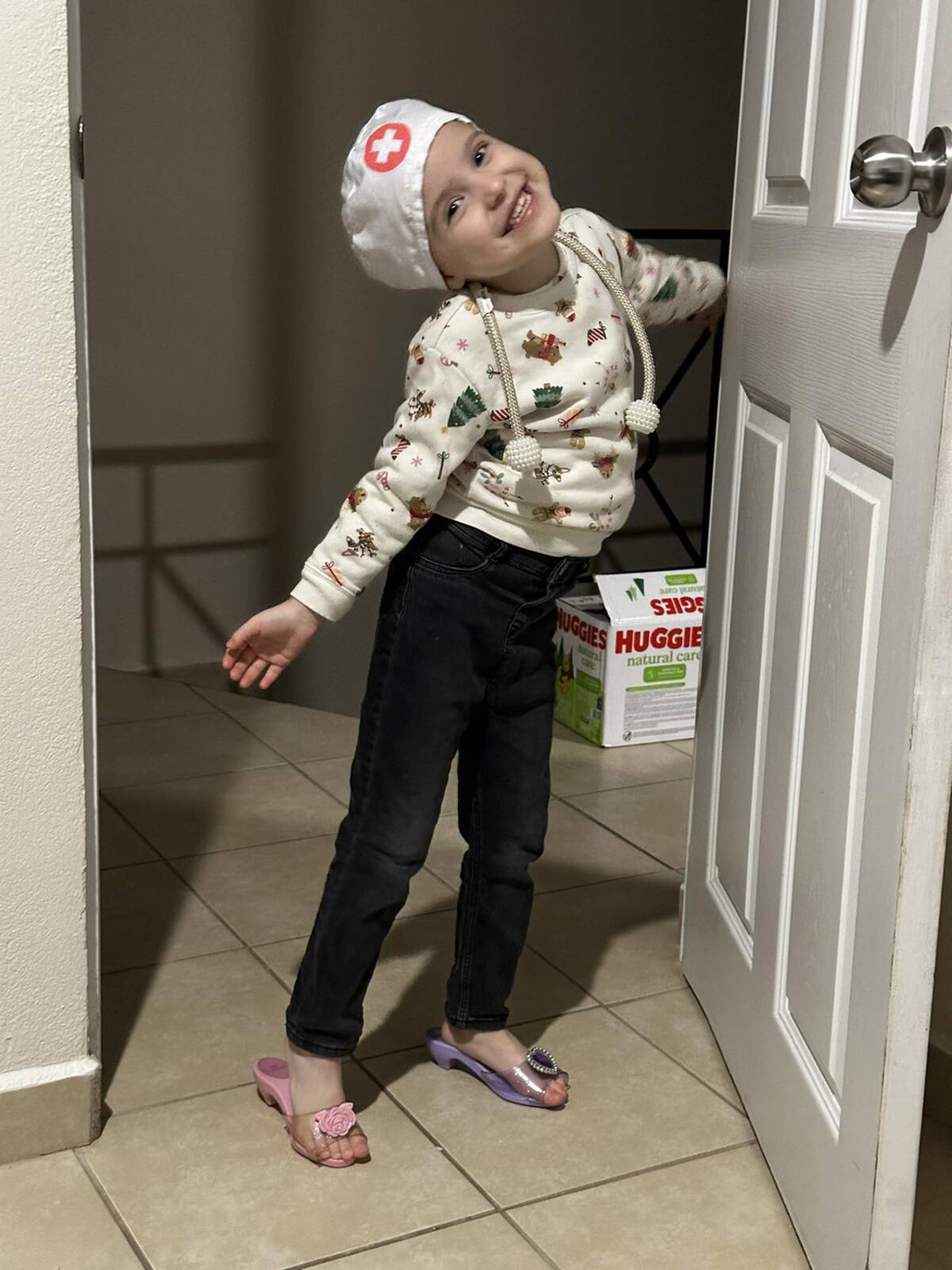 La mamá de Victoria la describe como una niña alegre y soñadora, con una energía inquebrantable.