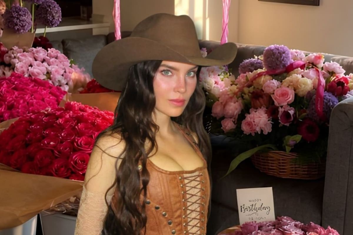 Belinda celebra sus 37 años en Nueva York rodeada de flores, su familia y una noche en Broadway