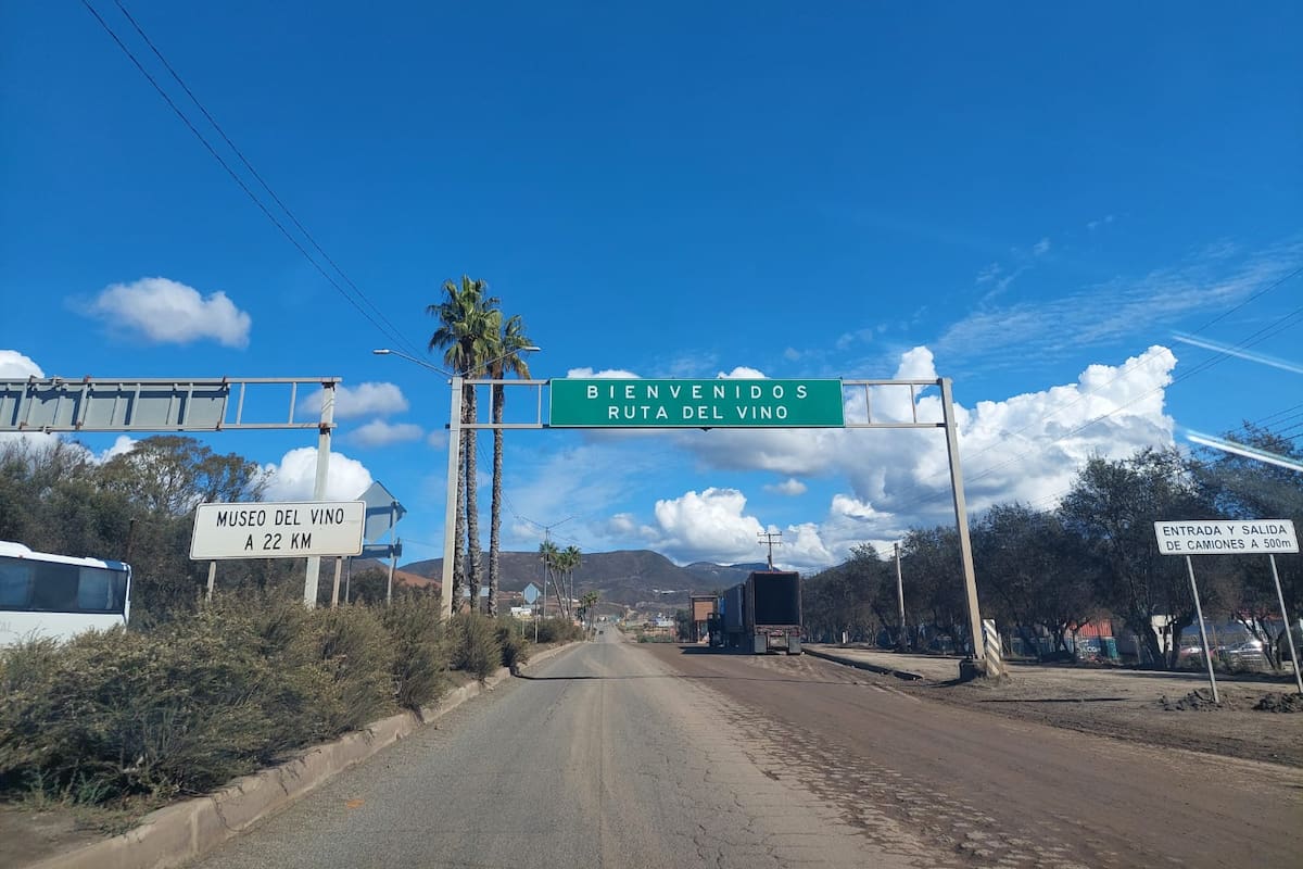 La carretera a Valle de Guadalupe continúa siendo insegura: Fetraex