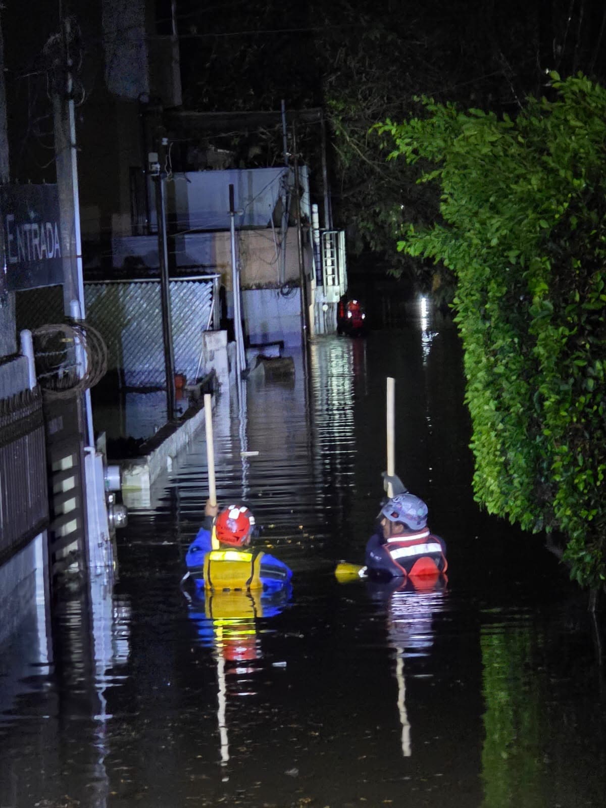 Cruz Roja identificó zonas con riesgo de inundaciones, crecida de arroyos, deslaves y cierres carreteros en los siete municipios de Baja California, por lo que activó durante el fin de semana un operativo estatal. Foto: Cortesía