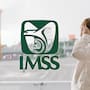 Tribunal ordena al IMSS otorgar pensión vitalicia de orfandad a niña autista de 11 años tras la muerte de su madre por causa profesional