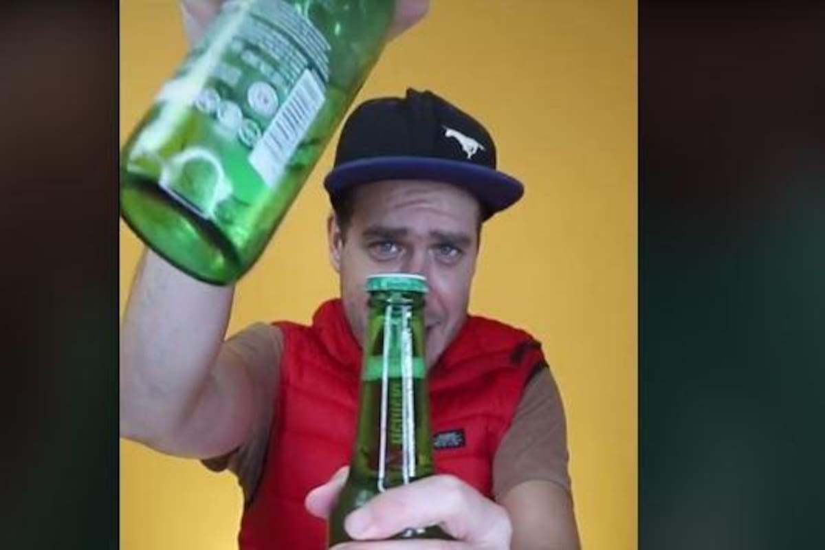 En TikTok se revela la manera de abrir una botella sin destapador