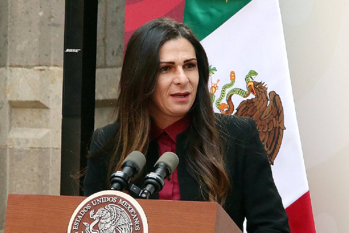 Ana Guevara responde a las críticas tras viaje a París: "Entre más chin**, más me crezco"
