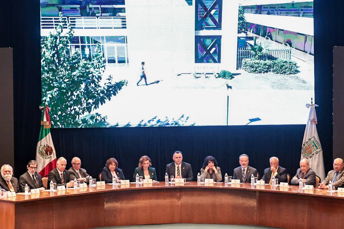 Realizan ceremonia del 67 aniversario de la UABC