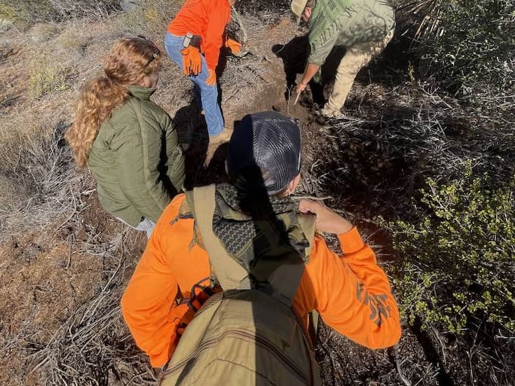Localizan restos humanos cerca de la carretera a Ojos Negros