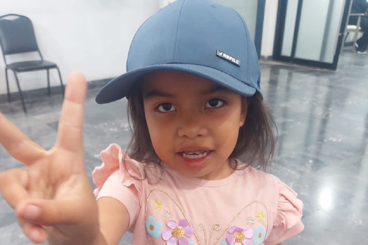Piden apoyo para niña de 4 años con tumor en la cabeza