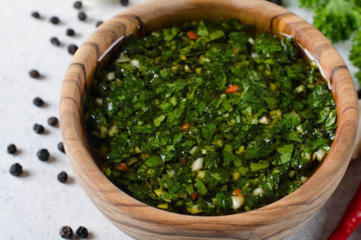 Qué es y cómo se prepara el chimichurri